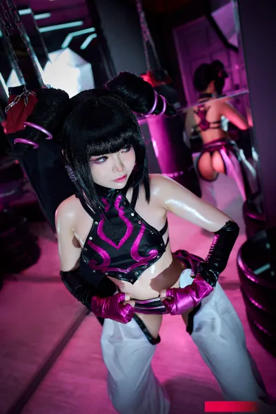 ZinieQ - Juri Han nude cosplay leaked 17256