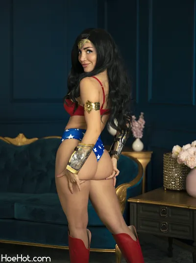 Lisa Mancini - Wonder Woman nude cosplay leaked 172386