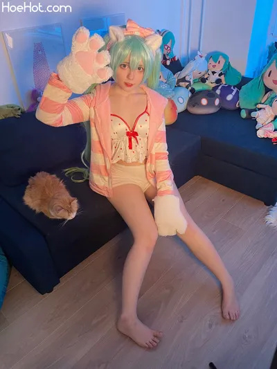 Saya Scarlet - Cozy Miku nude cosplay leaked 471998