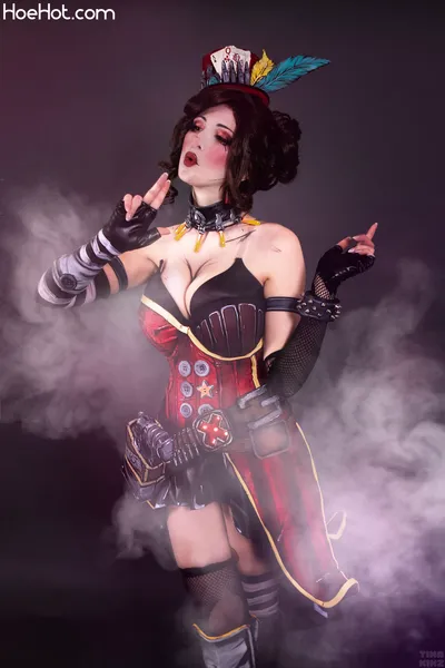 Tina Kinz - Moxxi nude cosplay leaked 380668