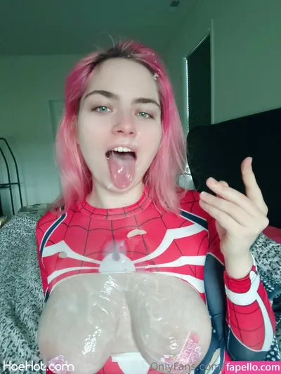 Linneas Life - Spiderwoman nude cosplay leaked 158297