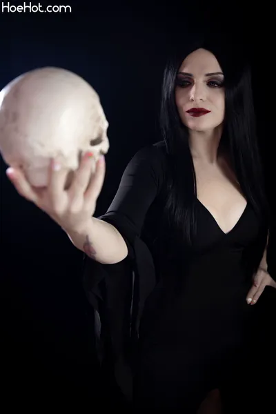 Shanny - Morticia nude cosplay leaked 252333