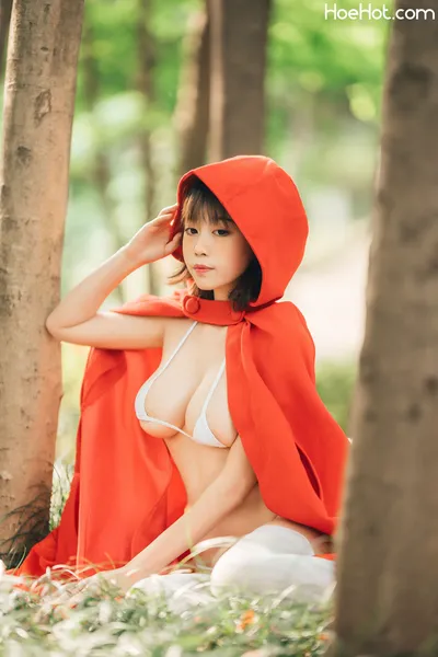 奈汐酱Nice 自撮り - Red Riding Hood nude cosplay leaked 234765