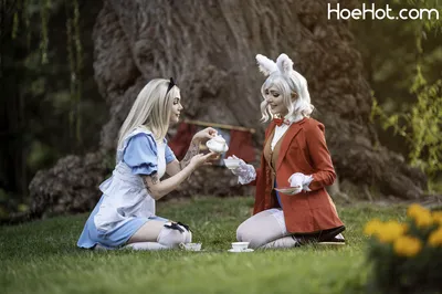 Luxlo - Alice and the White Rabbit nude cosplay leaked 201237