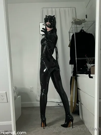 Norafawn - Catwoman nude cosplay leaked 362565