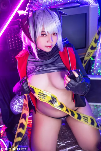 Yurihime - W (Arknights) nude cosplay leaked 627576