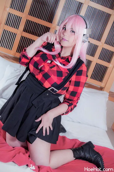 Laura Pyon - Sonico nude cosplay leaked 483056