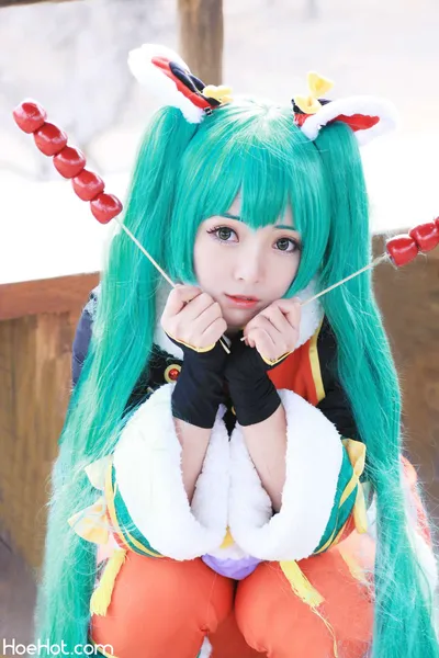 [斯文文文文] 双马尾初音未来 nude cosplay leaked 28055