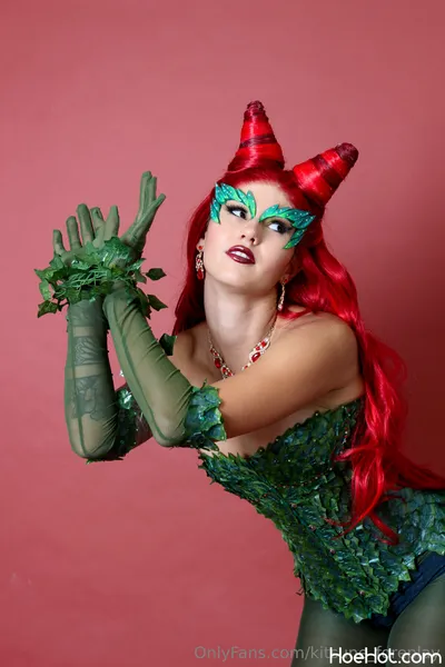 kitsune_foreplay Poison Ivy nude cosplay leaked 148712