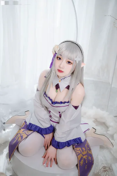 桃墨公子 - 艾米莉亚 nude cosplay leaked 23651