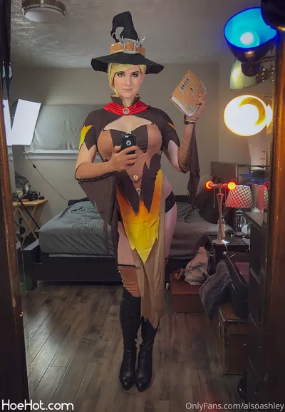 Ashley Barron - Witch Mercy nude cosplay leaked 224302