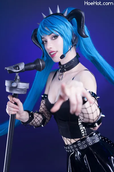 Morgan Le Foy - Punk Miku nude cosplay leaked 67811