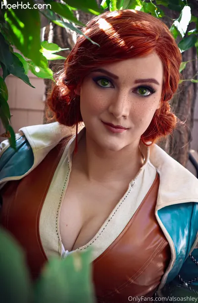 Ashley Barron - Triss Merigold nude cosplay leaked 232989