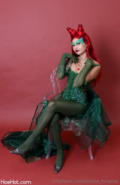 kitsune_foreplay Poison Ivy nude cosplay leaked 148699