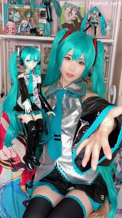 Kururu Kurasaka - Miku nude cosplay leaked 291796