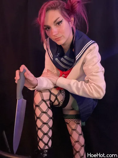 Busy B - Himiko Toga nude cosplay leaked 288990