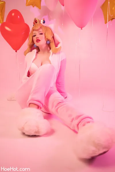 Lada Lyumos - Princess Peach nude cosplay leaked 84357