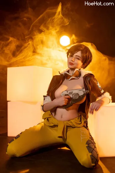 Alina Becker - Tracer nude cosplay leaked 608666