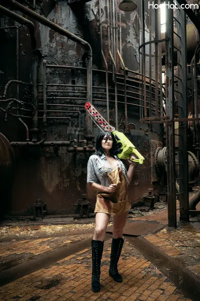 Holly Wolf - Leatherface nude cosplay leaked 213254