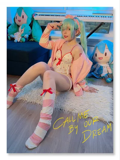 Saya Scarlet - Cozy Miku nude cosplay leaked 471979