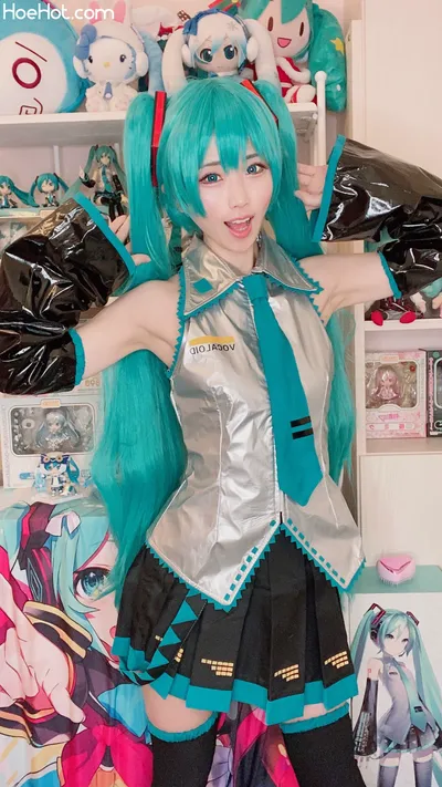 Kururu Kurasaka - Miku nude cosplay leaked 291791