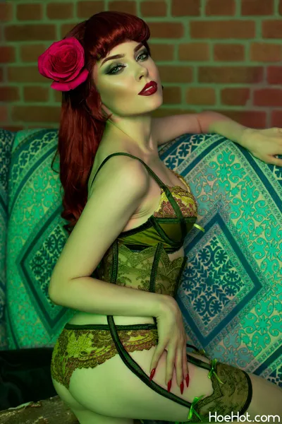 Sladkoslava - Poison Ivy Pin-Up [Extended]'s profile image