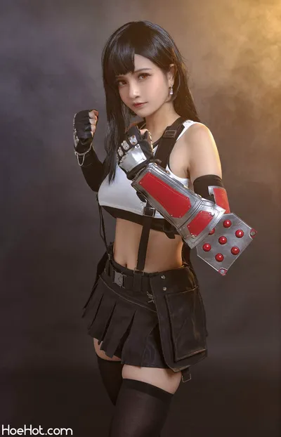 [Azami] Tifa nude cosplay leaked 562710