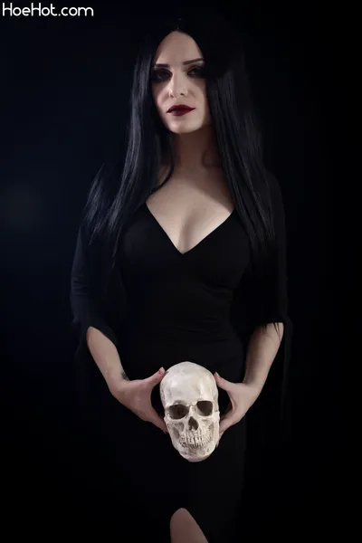 Shanny - Morticia nude cosplay leaked 252329