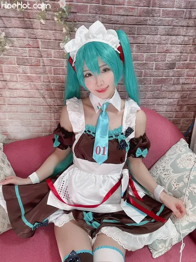 Kururun Kurasaka - Maid Miku nude cosplay leaked 47435