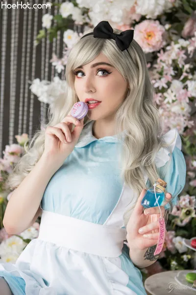 Luxlo - Alice nude cosplay leaked 200900