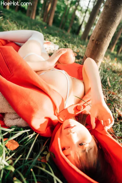 奈汐酱Nice 自撮り - Red Riding Hood nude cosplay leaked 234760