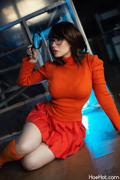 Danielle Vedovelli - Velma Dinkley nude cosplay leaked 78036