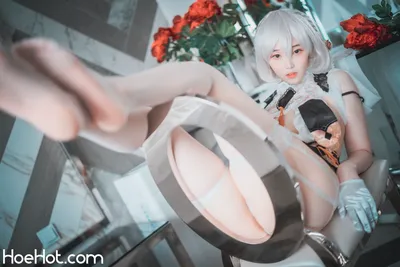 [DJAWA] Bambi - Azur Lane HMS Sirius nude cosplay leaked 573702