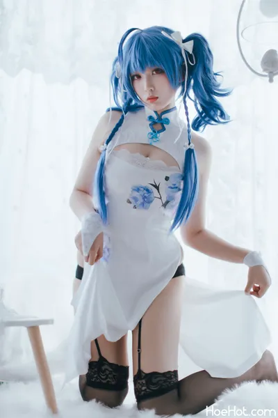 轩萧学姐 -圣路易斯旗袍 nude cosplay leaked 360224