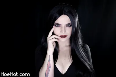 Shanny - Morticia nude cosplay leaked 252328