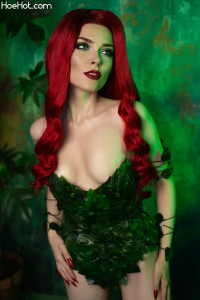 Sladkoslava - Poison Ivy Classic nude cosplay leaked 456347