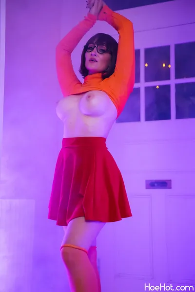 Holly Wolf - Velma nude cosplay leaked 124859