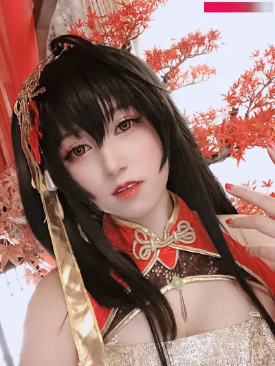 Xiaoying - Taihou nude cosplay leaked 18364