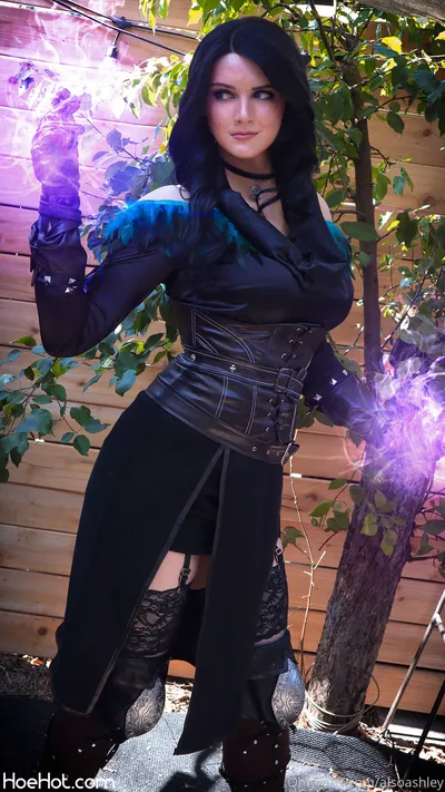 Ashley Barron - Yennefer nude cosplay leaked 220496