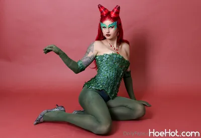 kitsune_foreplay Poison Ivy nude cosplay leaked 148695