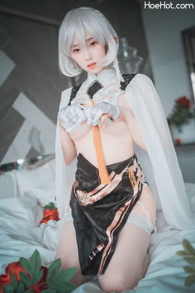 [DJAWA] Bambi - Azur Lane HMS Sirius nude cosplay leaked 573719