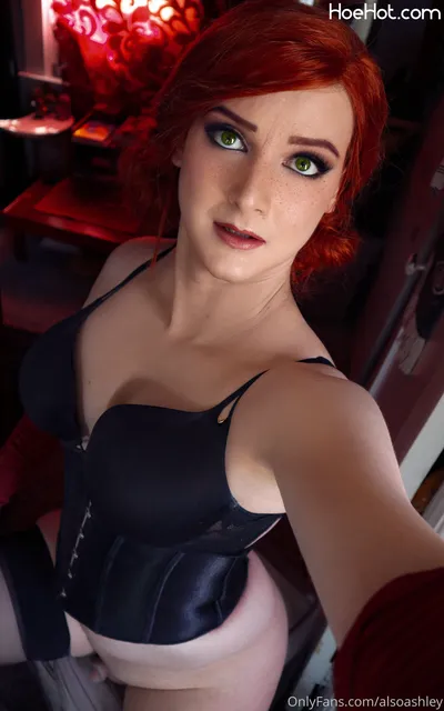 Ashley Barron - Triss Merigold nude cosplay leaked 233001