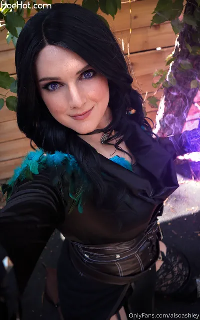 Ashley Barron - Yennefer nude cosplay leaked 220498