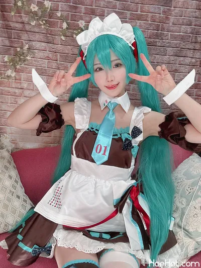 Kururun Kurasaka - Maid Miku nude cosplay leaked 47443