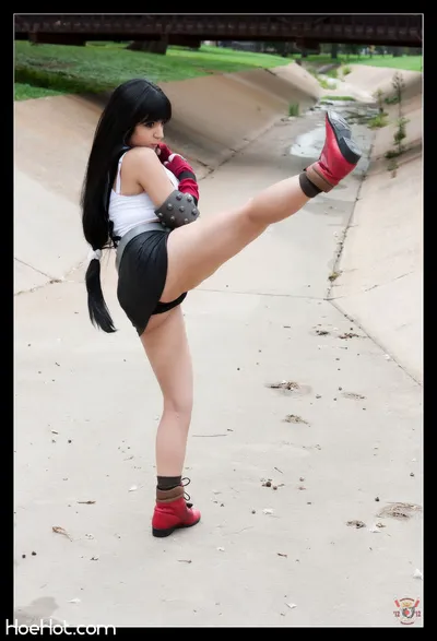 Bunny Ayumi - Tifa Lockhart nude cosplay leaked 614222