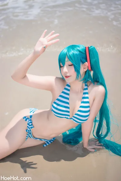 Lightcos - Miku Bikini nude cosplay leaked 323656