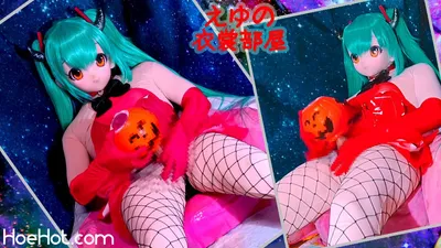 [eyu no isyoubeya(eyu)] In Hatsune Miku, Halloween, and kigurumi cosplay, she performs pumpkin masturbator masturbation &amp; dildo anal masturbation for continuous massive ejaculation. [crossdressing・futanari・kigurumi] nude cosplay leaked 147622