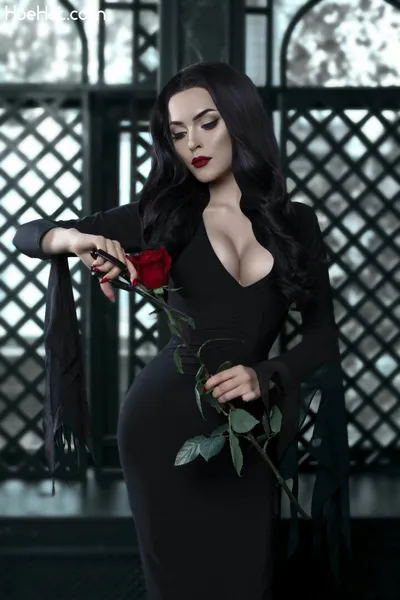 Sladkoslava - Morticia nude cosplay leaked 285060