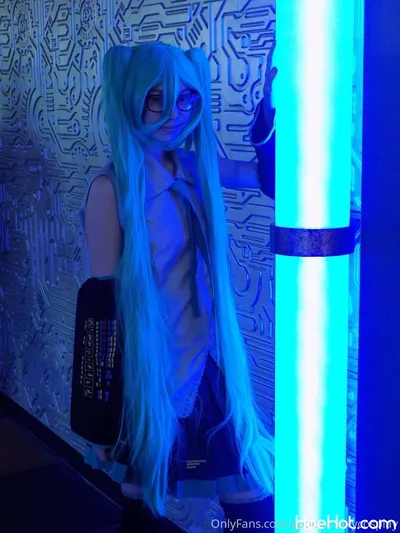 GooeyChewyCosplay - Miku nude cosplay leaked 96264