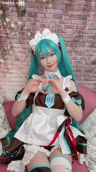 Kururun Kurasaka - Maid Miku nude cosplay leaked 47442